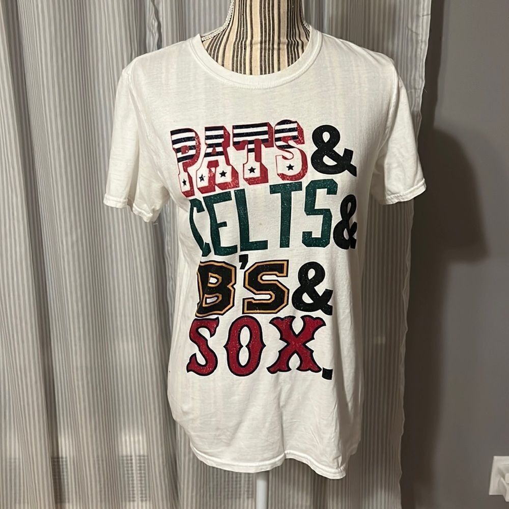 BOSTON sports tshirt. Small.
